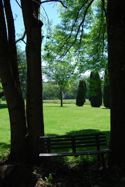 Hostellerie Les Chevreuils Лозанна Экстерьер фото